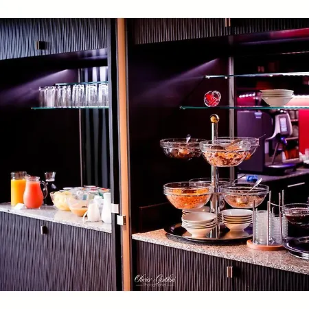 Restaurant Les Alisiers ホテル