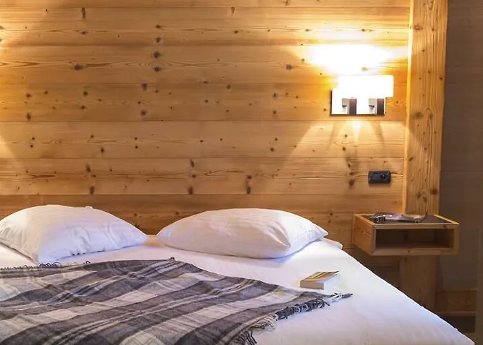 酒店 Restaurant Les Alisiers 拉博特洛埃