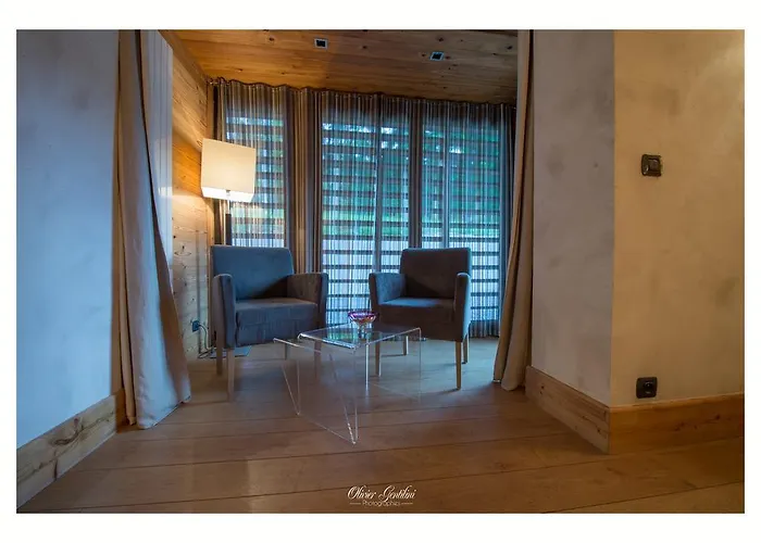 Restaurant Les Alisiers 酒店 3*